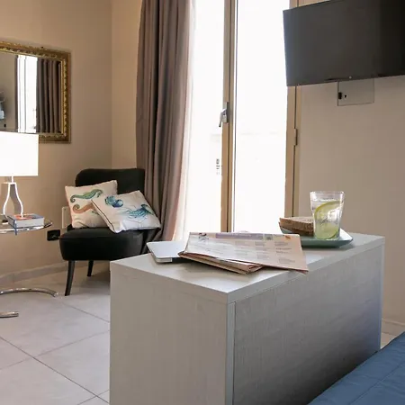 Noah Hotel