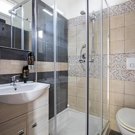 Noah Hotel