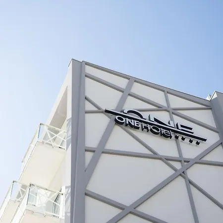 Hotel One Design