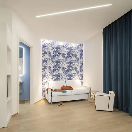 Hotel One Design