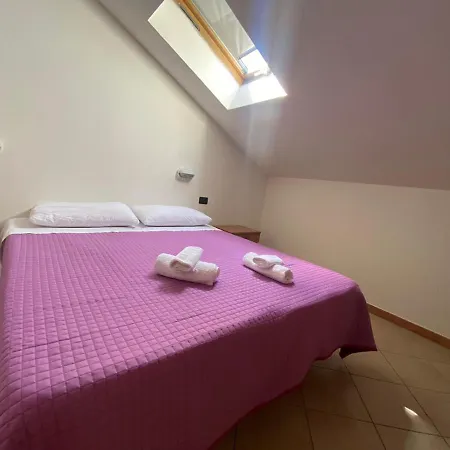 Dream Hotel 2*