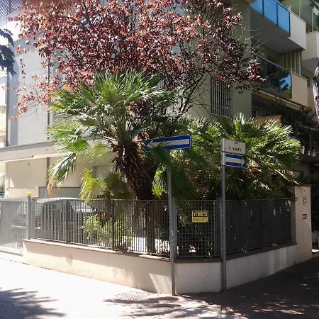 Marina Centro Indipendente Con Cortile E Posto Auto