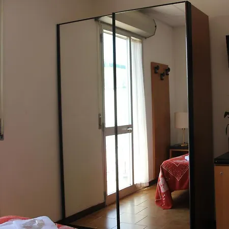 Orlov Hotel 2*
