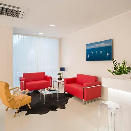 Hotel Calypso- Marina Centro