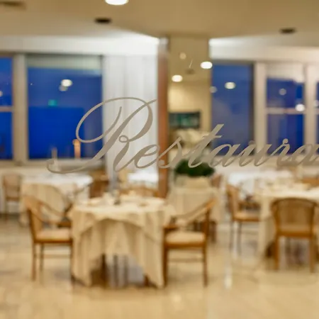 Ascot & 4* ريميني