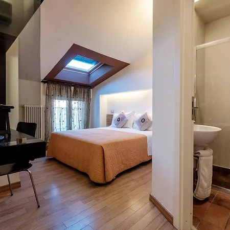 Lalla Hotel
