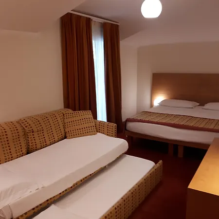 Hotel Accademia 3*