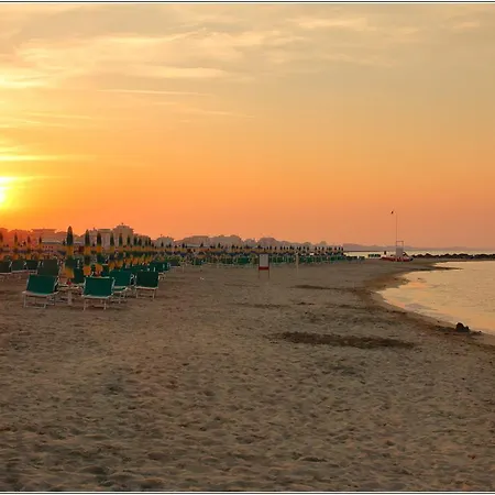 Hotel Accademia 3*