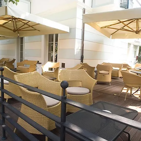 Accademia Hotel 3*