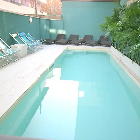 Aparthotel Paradise 3*