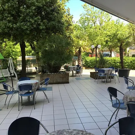 Hotel Como 2*
