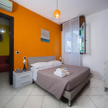 Yellow Aparthotel