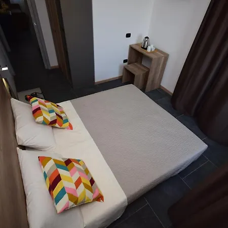 Crisvan Hotel 3*