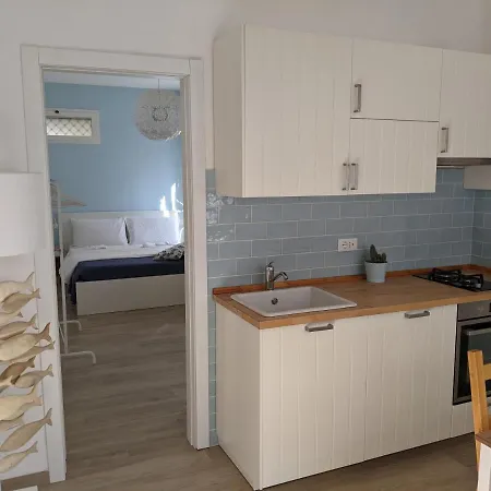 Una Casina Blu Sulla Spiaggia Viserba *