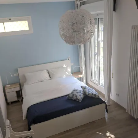 Una Casina Blu Sulla Spiaggia Viserba Apartment