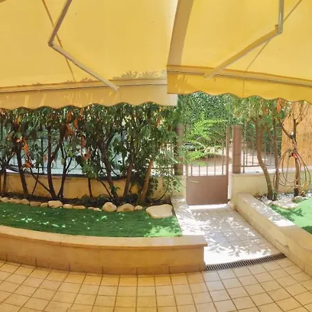 Parco Dei Pini Marina Centro Apartment