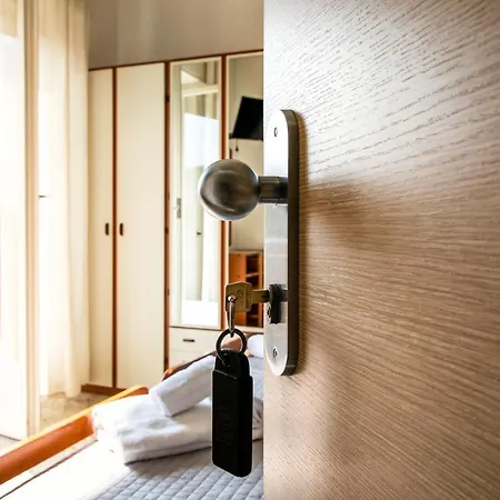 Hotell Ausonia 3*