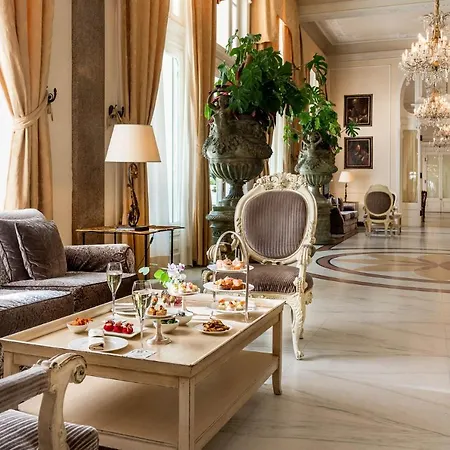 Hotel Grand