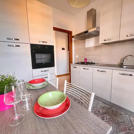 Lovely A Due Passi Dal Mare Apartment *