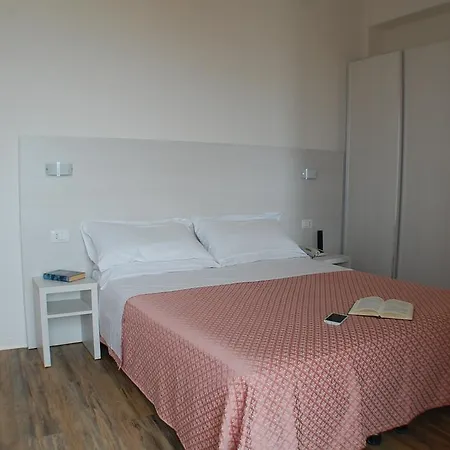 Nelson Hotel 3*
