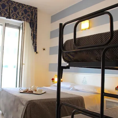 Du Soleil Hotel