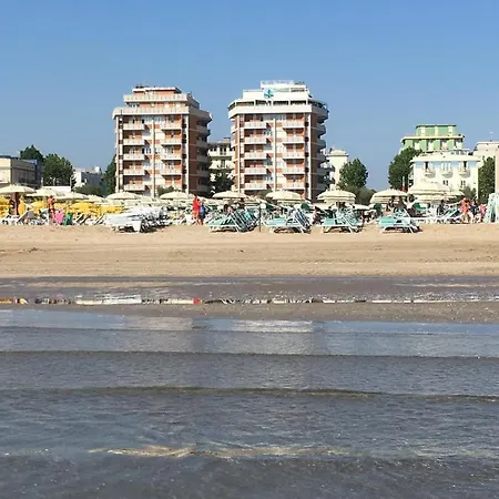 Your On The Beach * ريميني