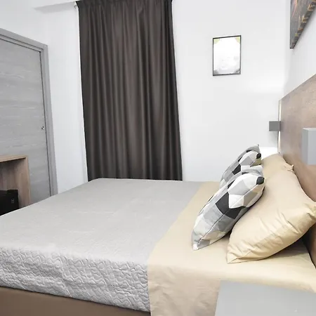 Crisvan Hotel 3*