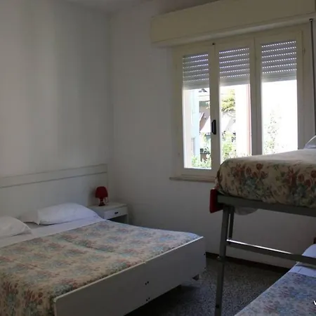 Fiorella Hotel *
