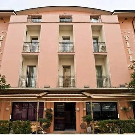 Hotel Till 3*
