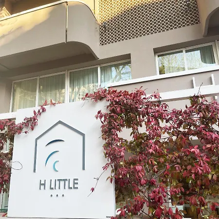 Little Hotel 3*