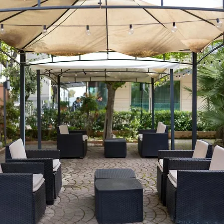 Merope Hotel 3*