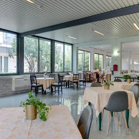 Hotel Merope 3*