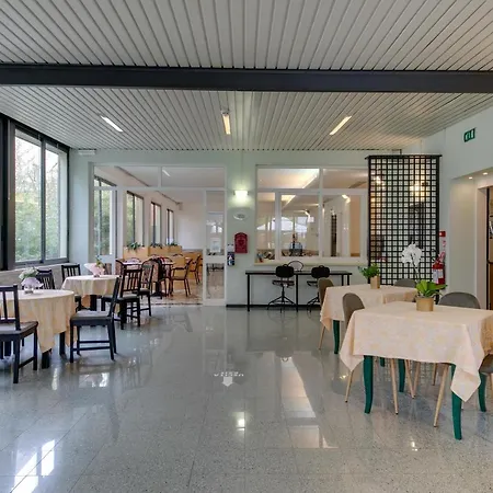 Hotel Merope 3*