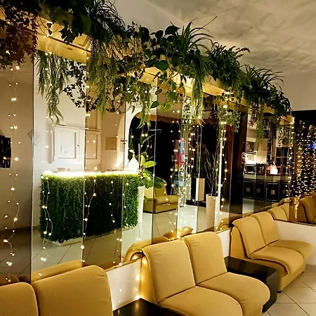 Zenith Hotel