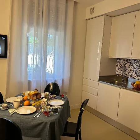 Residenza Galliana Splendido Per 3 Persone A Due Passi Dal Mare, Dal Ponte Di Tiberio E Nel Pieno Centro Storico Di - Ig Residenza Galliana Rimini