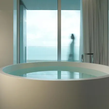I-suite Hotel 5*