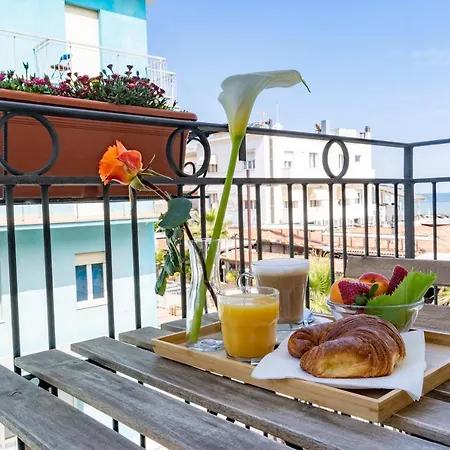 Greta Hotel 2*