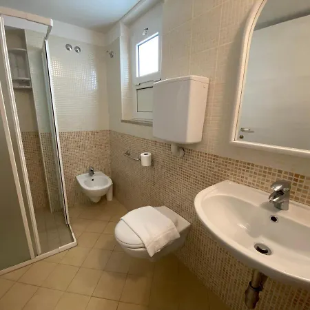 Nanni Garnì Bed & Breakfast 2*