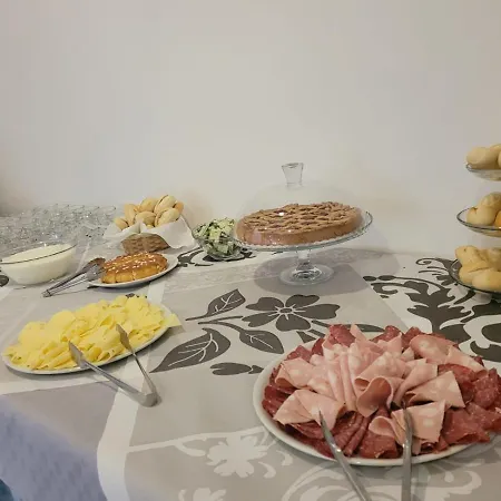 Elisa 3*
