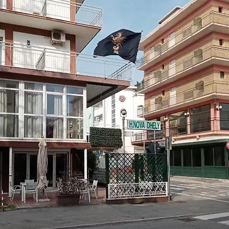 Hotel Nova Dhely 3*