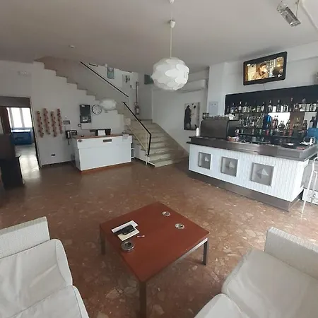 Hotel Nova Dhely 3*