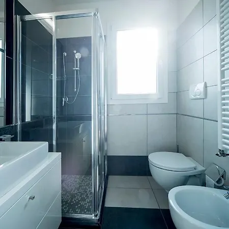 Atmosphere Hotell 4*