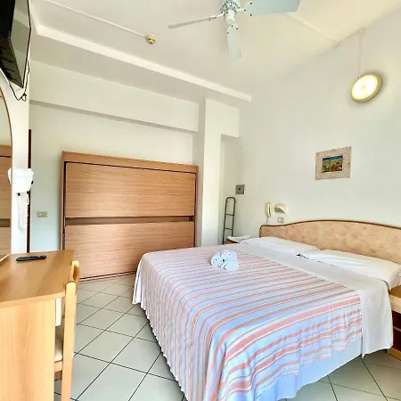 Ca D'oro Hotel 2*