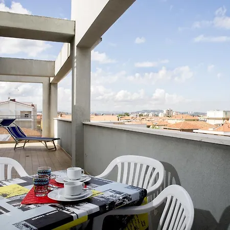 Azzurra Hotel apartamentowy 3*