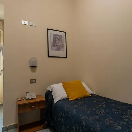 Hotell River Fronte Mare Con Piscina Rimini