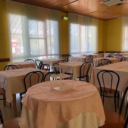 Estense Hotel *