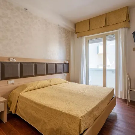 Astor Hotel 3*