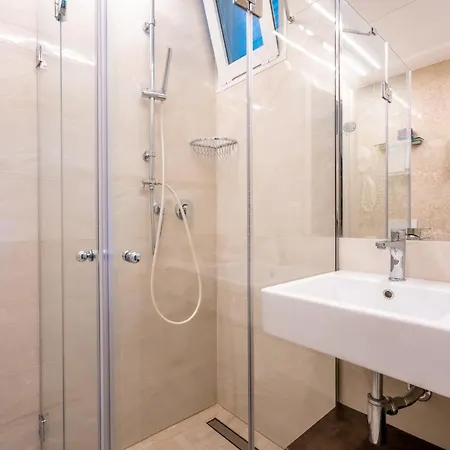 Astor Hotel 3*