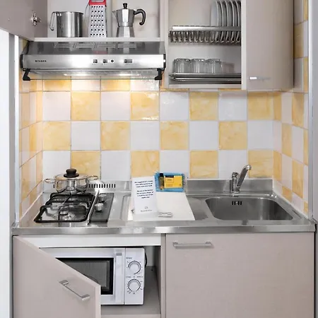 Nautic Aparthotel 3*
