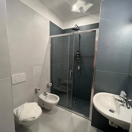 Telstar Hotel 3*